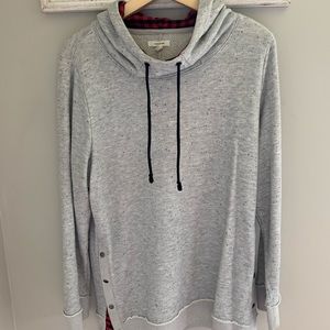 Hoodie sweater with details